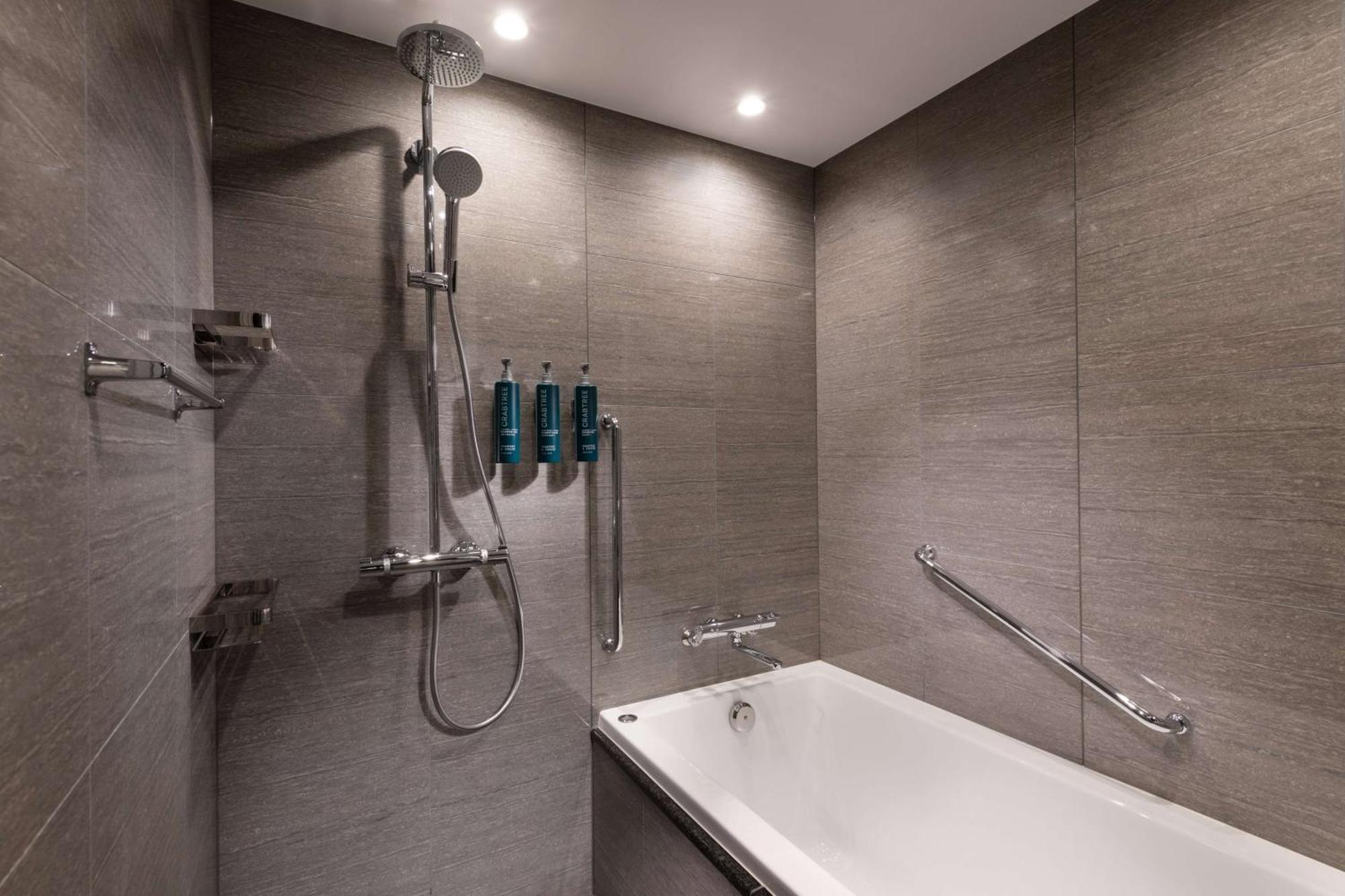 Doubletree By Hilton Kyoto Station Hotel Екстериор снимка
