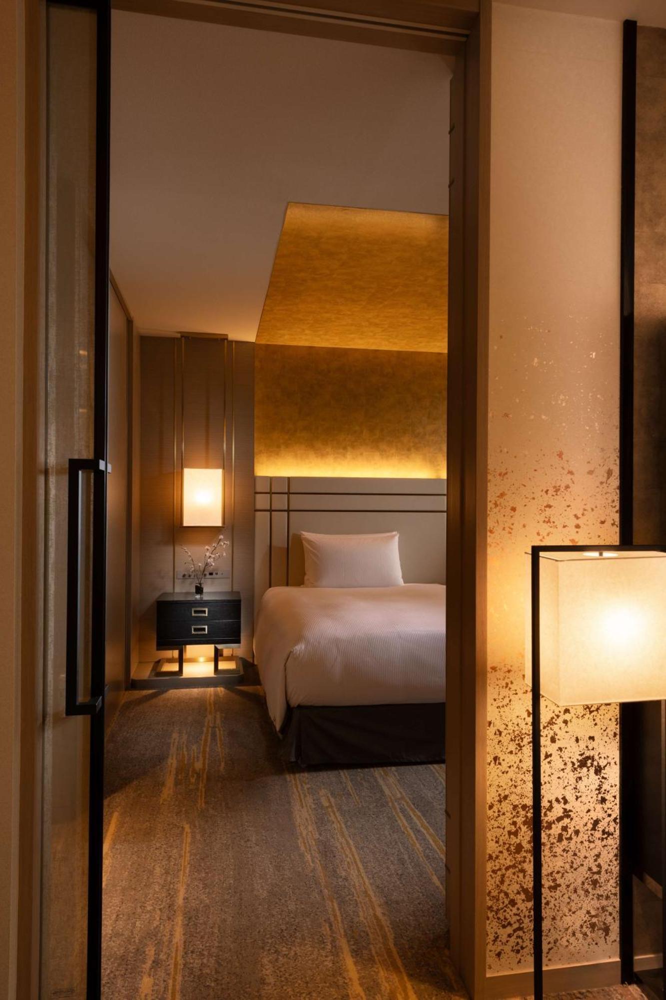 Doubletree By Hilton Kyoto Station Hotel Екстериор снимка